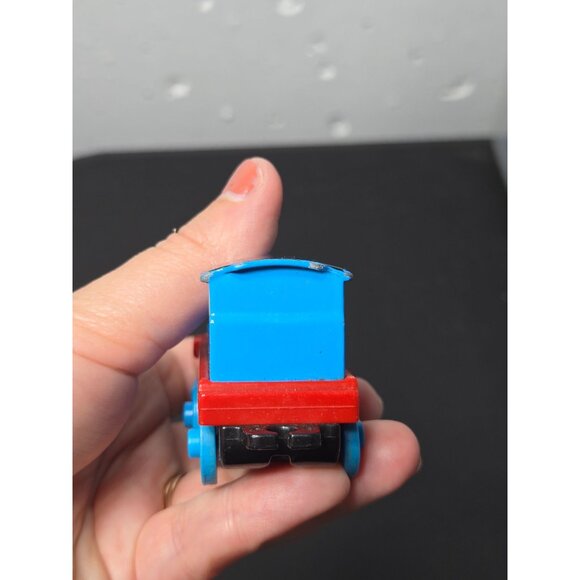 2018 Thomas & Friends Gordon Train Tank Engine with Coal Car Pull Along Toy - Picture 8 of 11